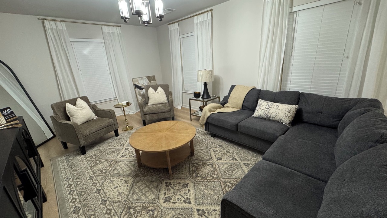 Photo of Livingroom in Smyrna