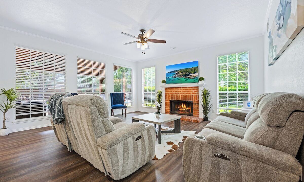 Photo of Livingroom in Allen