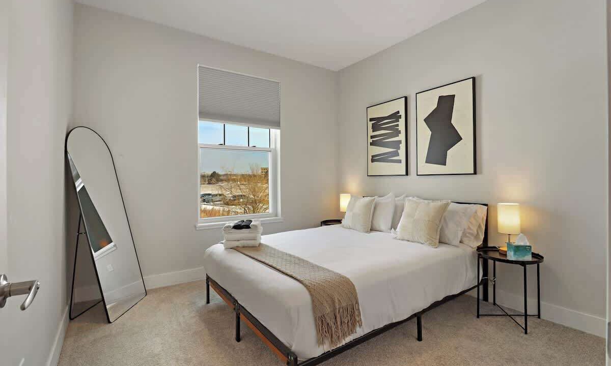 Photo of Bedroom in Warrenville
