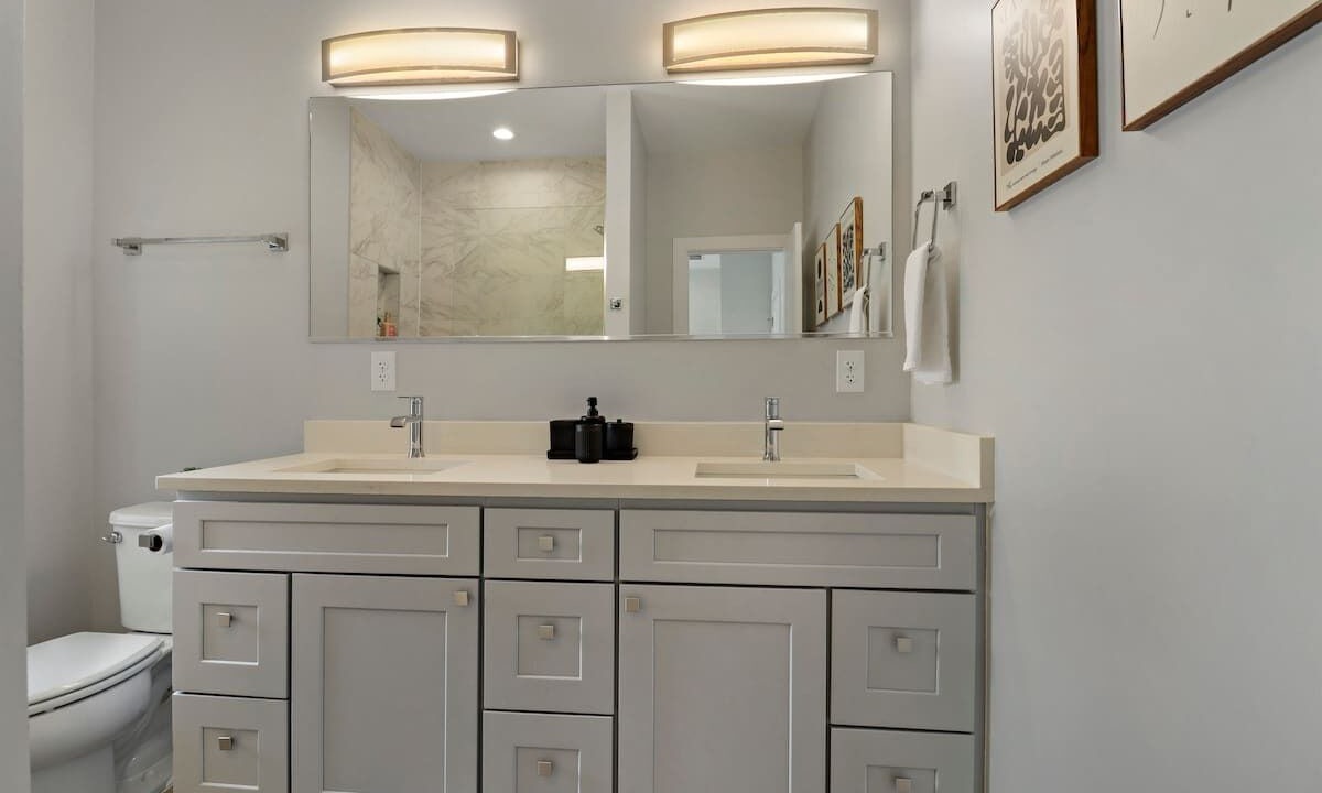 Photo of Bathroom in Warrenville