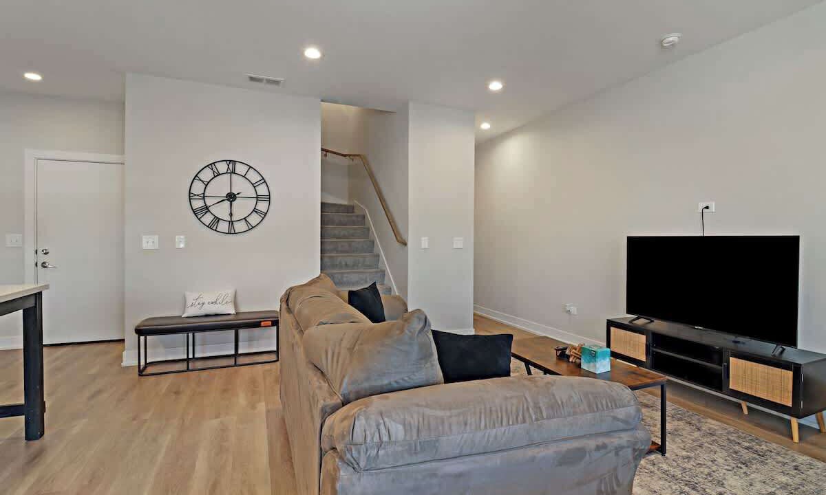 Photo of Livingroom in Warrenville