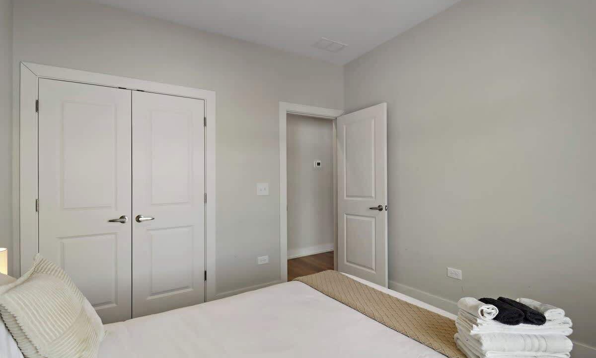 Photo of Bedroom in Warrenville