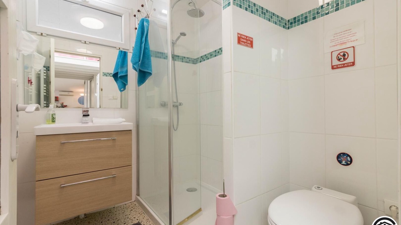 Photo of Bathroom in Aussonne