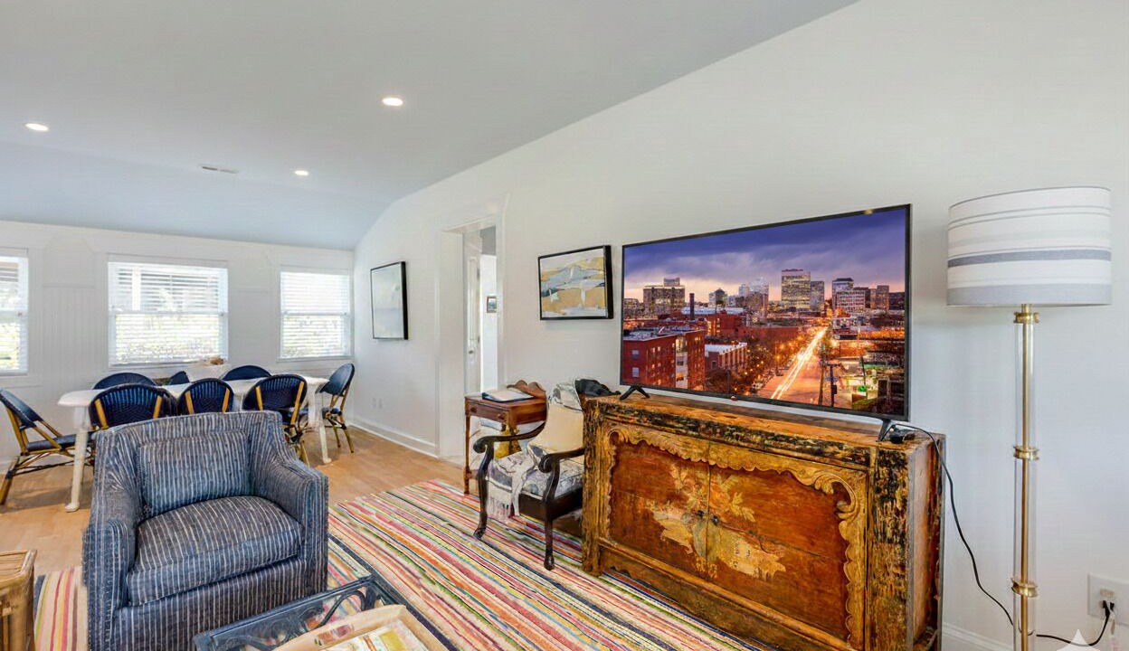 Photo of Livingroom in Deltaville