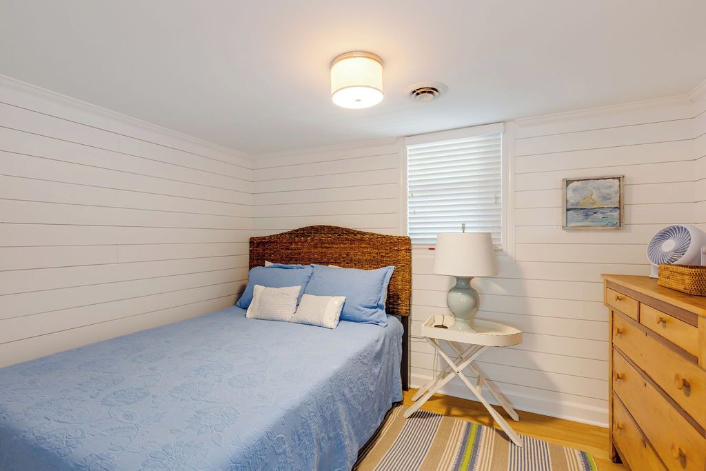 Photo of Bedroom in Deltaville