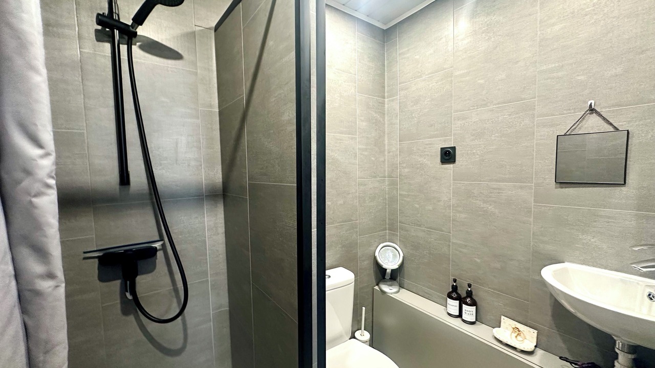 Photo of Bathroom in Abbeville