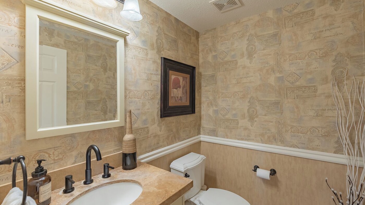 Photo of Bathroom in Legend Hills