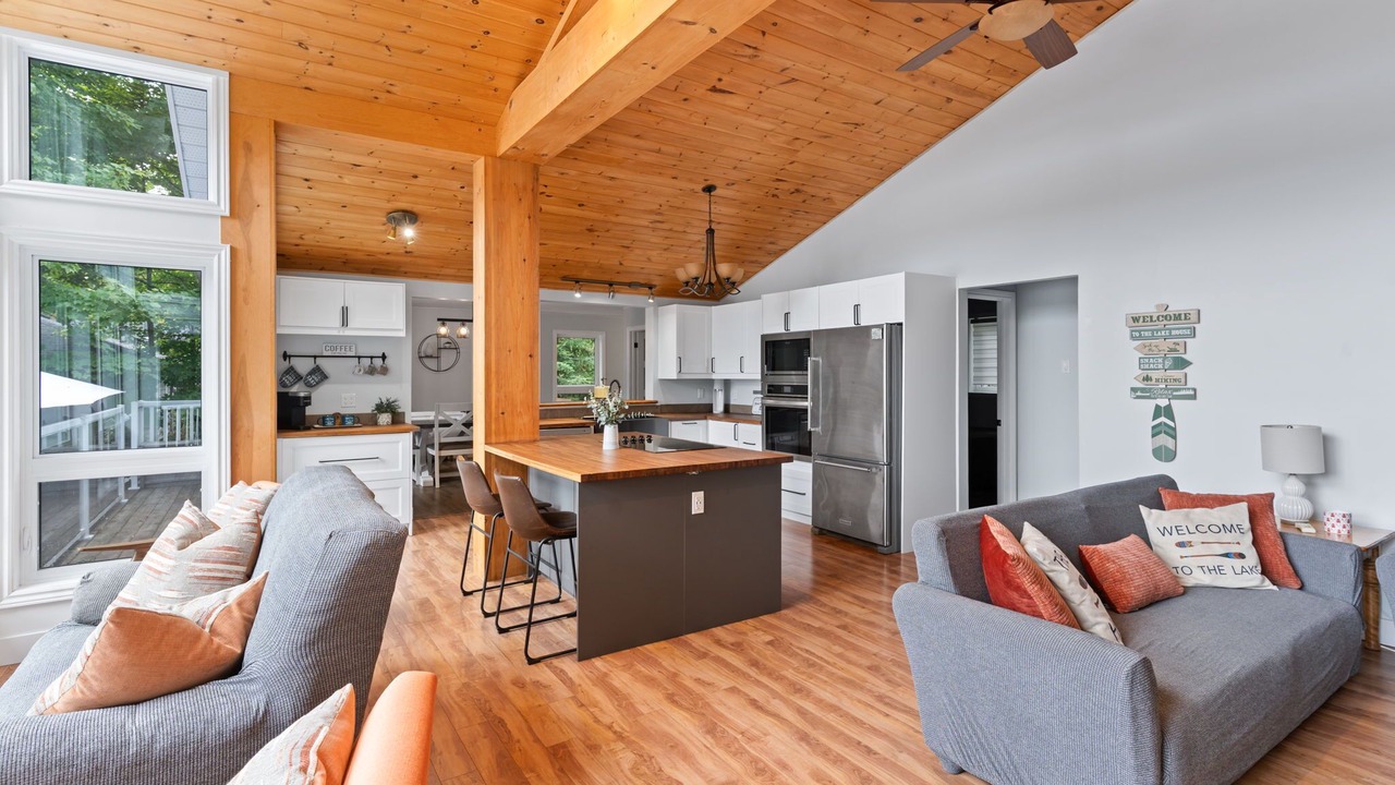 Photo of Livingroom in Irondale