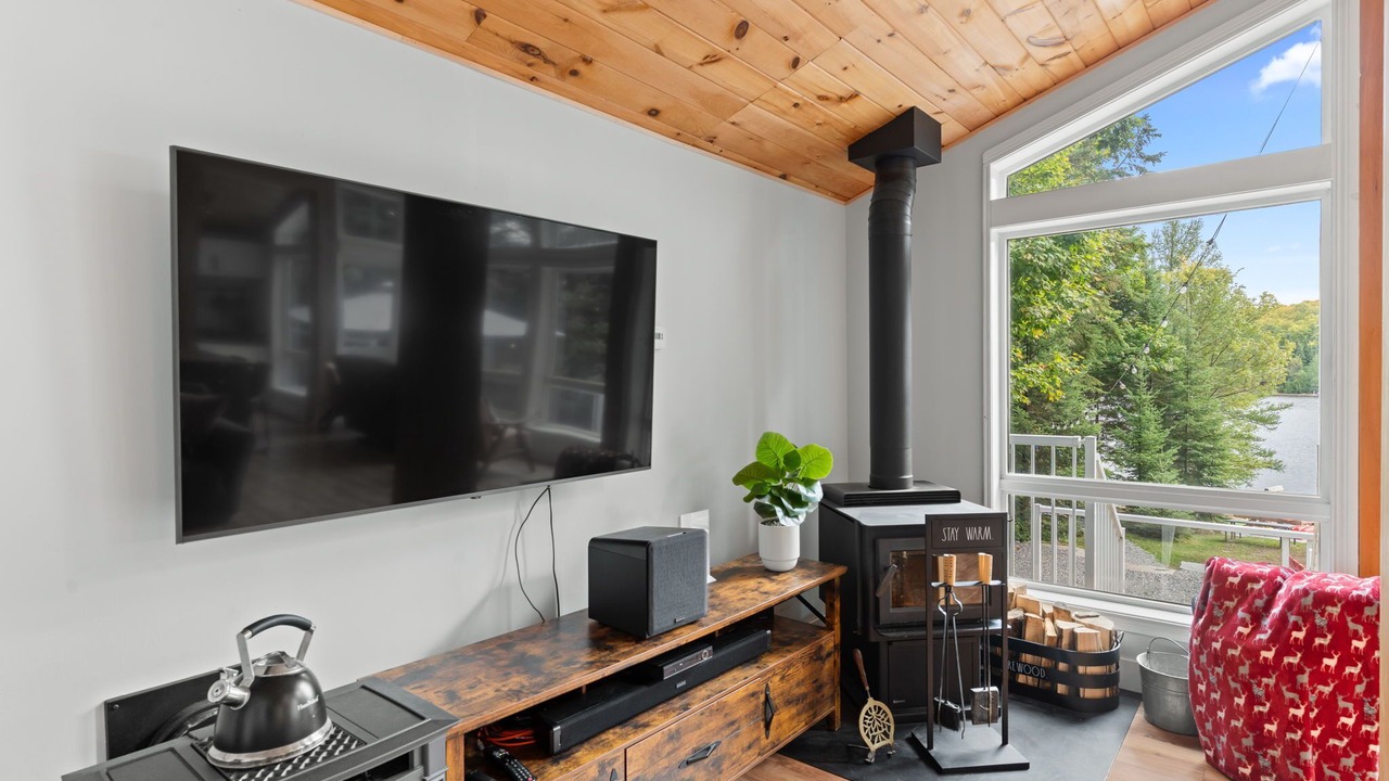 Photo of Livingroom in Irondale