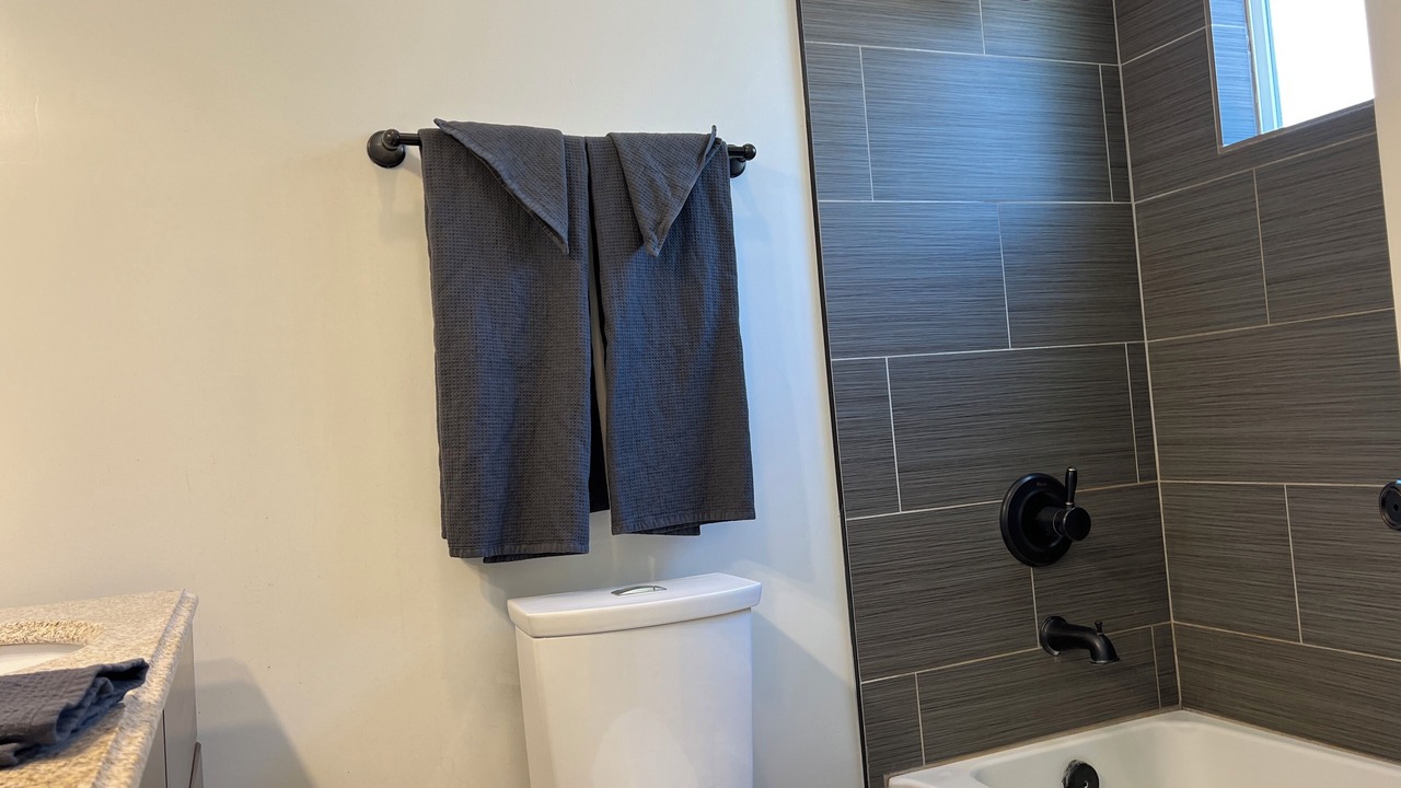 Photo of Bathroom in North Oak Park