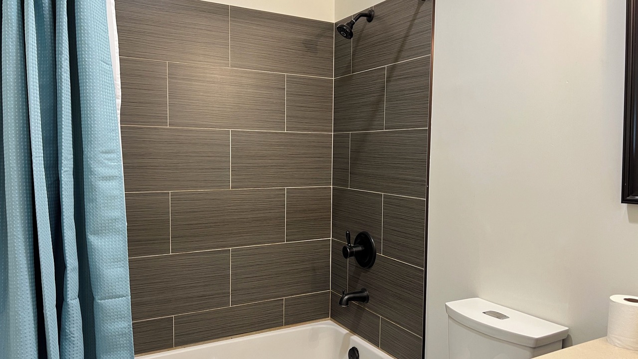 Photo of Bathroom in North Oak Park