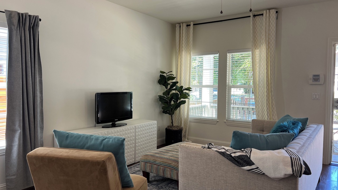 Photo of Bedroom in North Oak Park