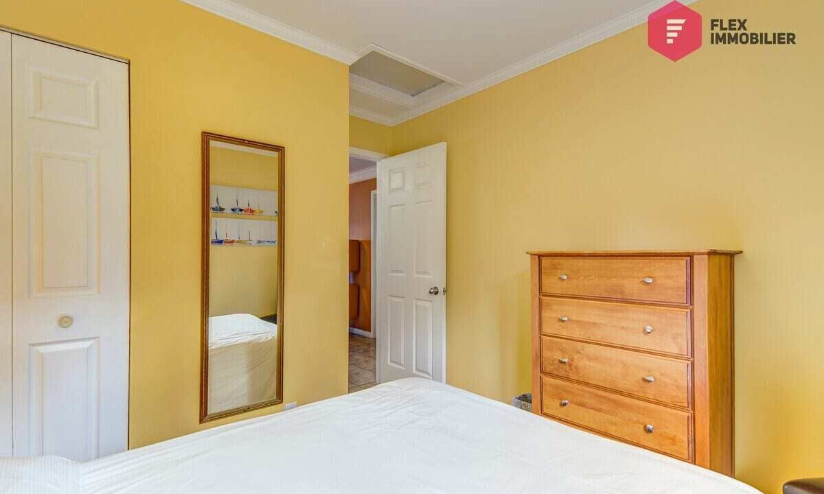 Photo of Bedroom in Saint-Denis-de-Brompton