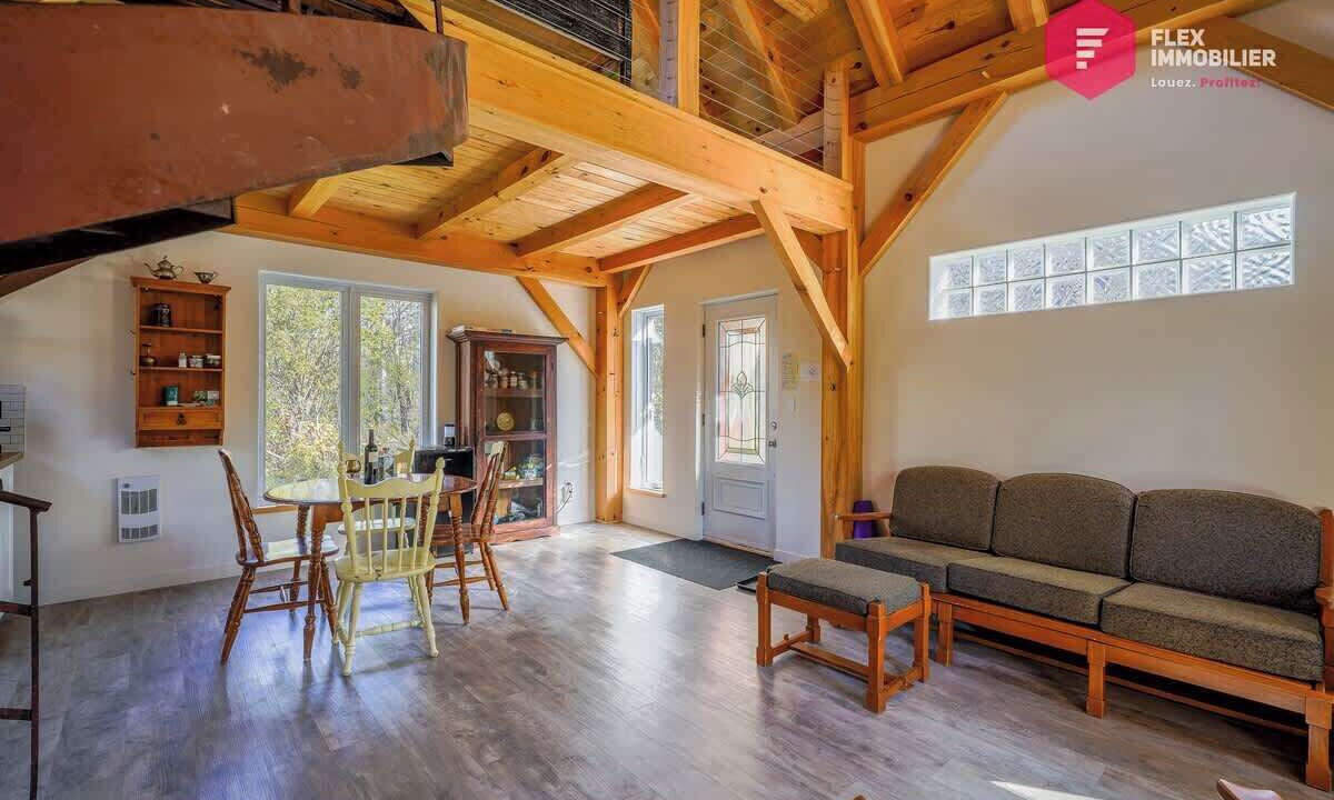 Photo of Livingroom in Notre-Dame-Des-Bois