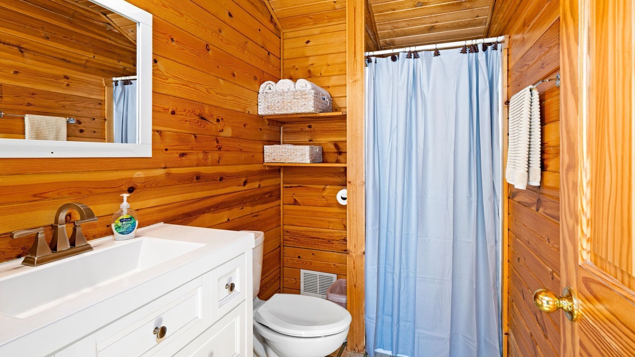 Photo of Bathroom in Two Harbors