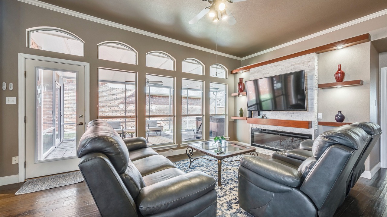 Photo of Livingroom in Irving