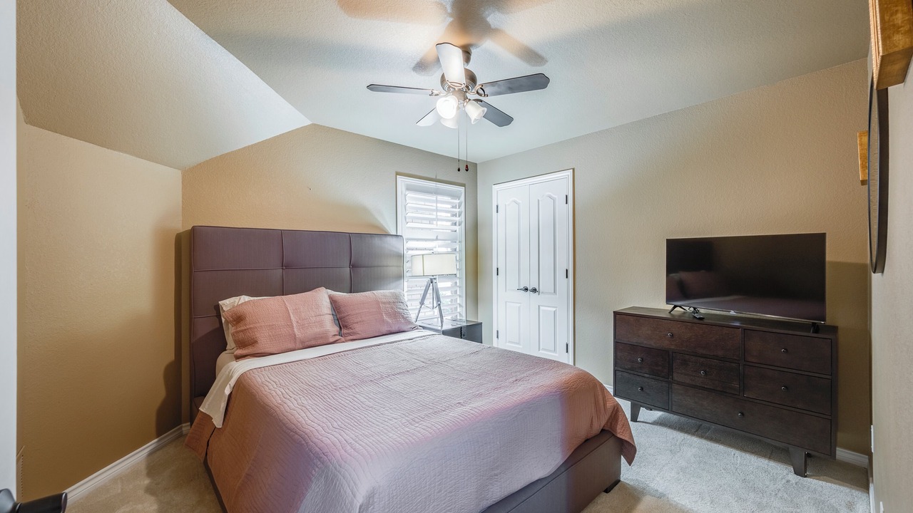 Photo of Bedroom in Irving