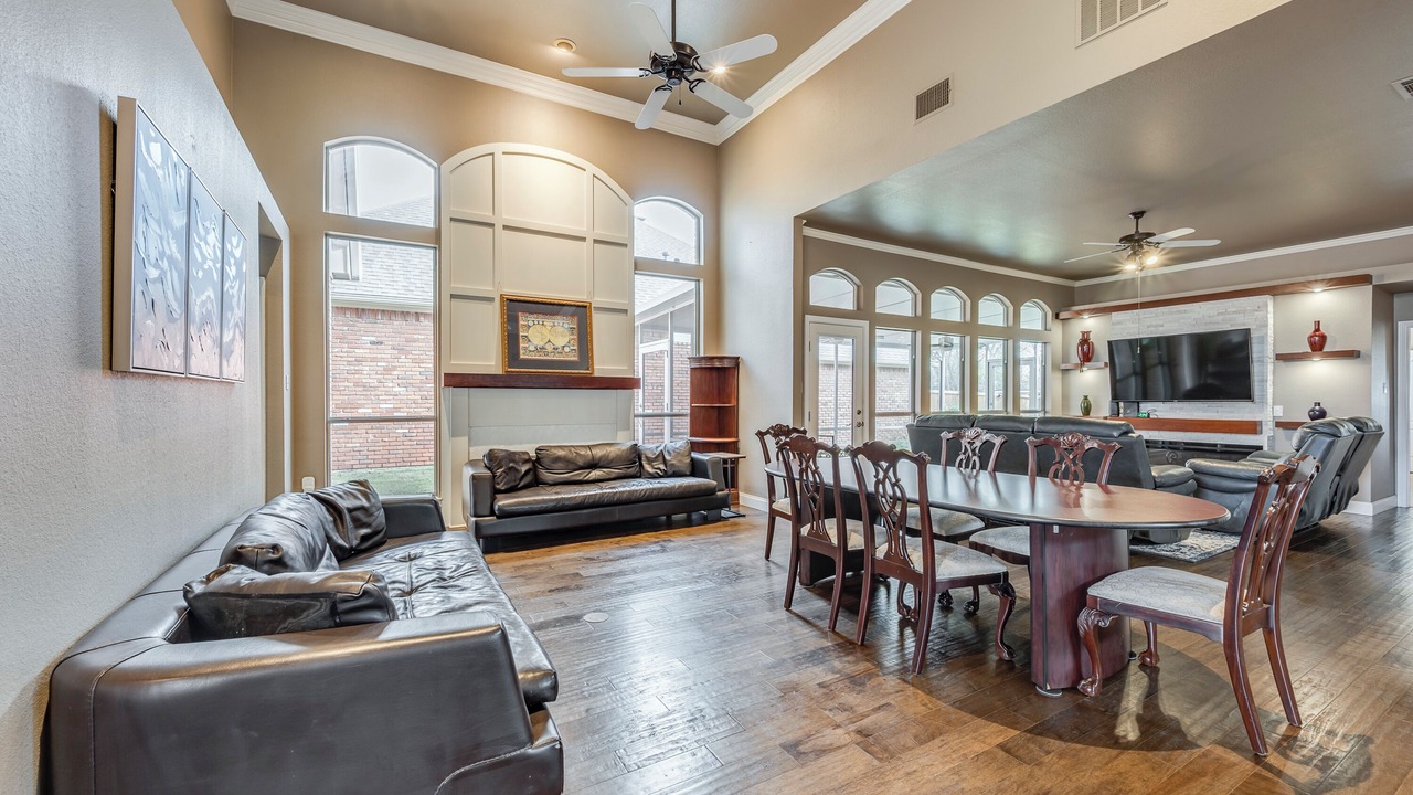 Photo of Livingroom in Irving