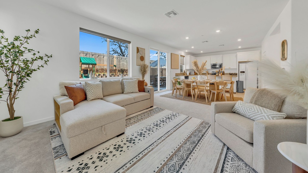 Photo of Livingroom in Sacramento