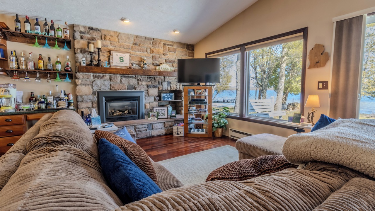 Photo of Livingroom in Cedar