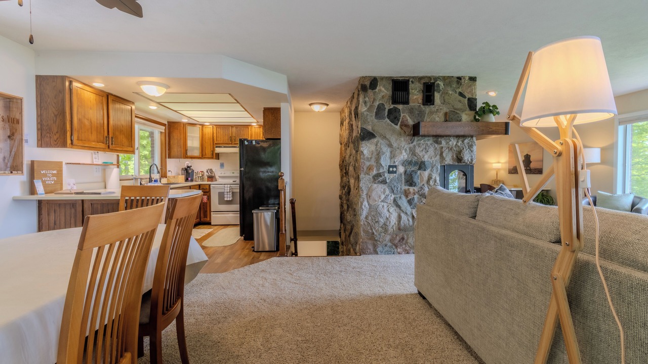 Photo of Livingroom in Suttons Bay