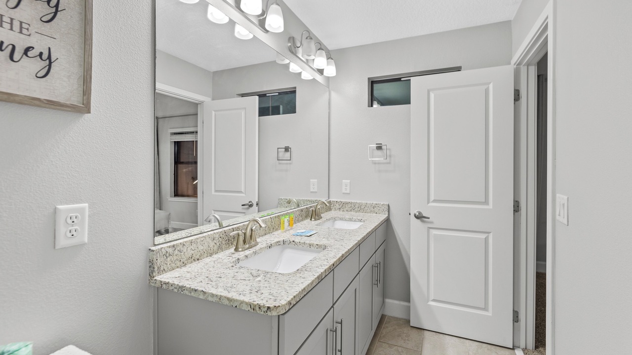 Photo of Bathroom in Eagle Pointe South