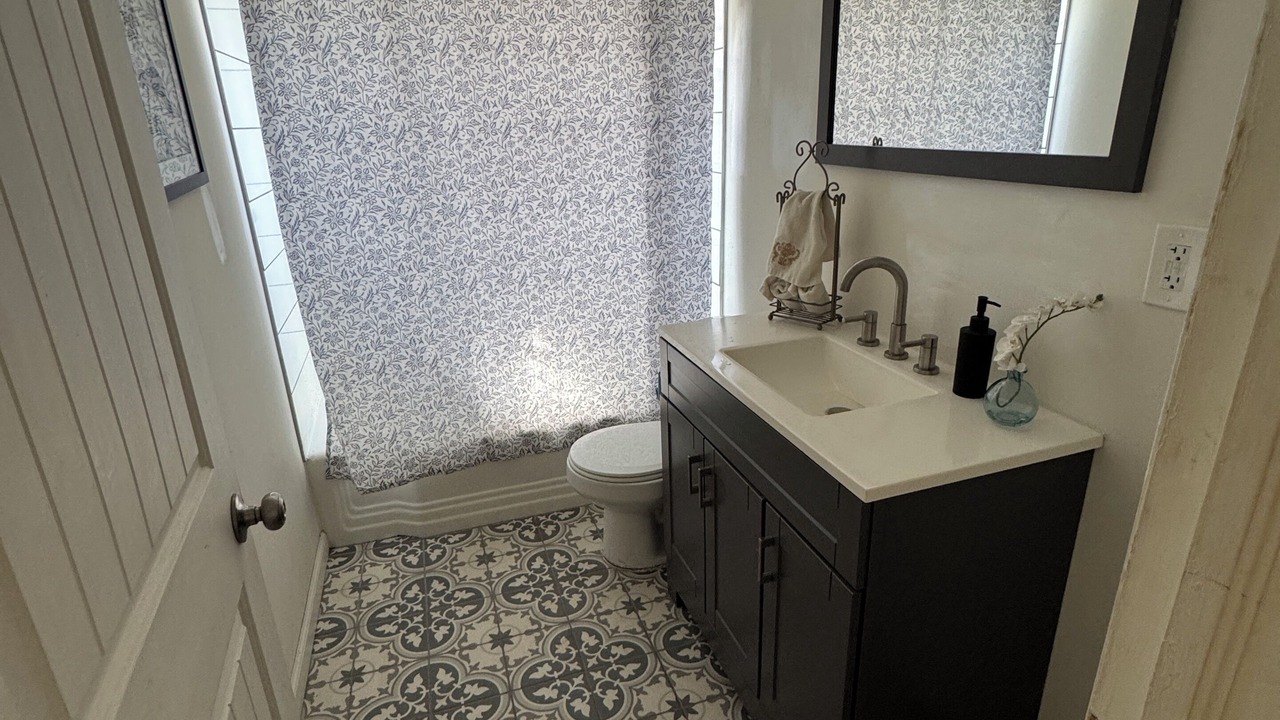 Photo of Bathroom in El Dorado