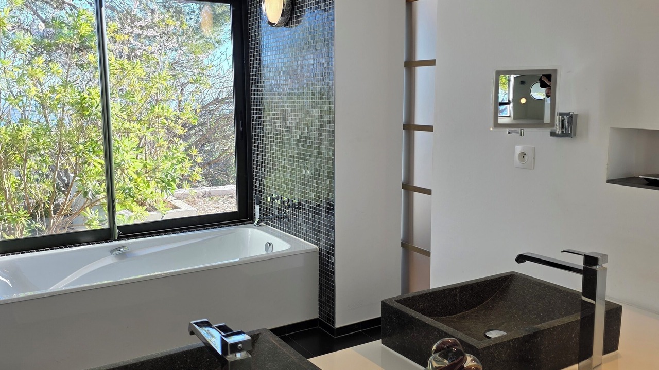 Photo of Bathroom in Sete