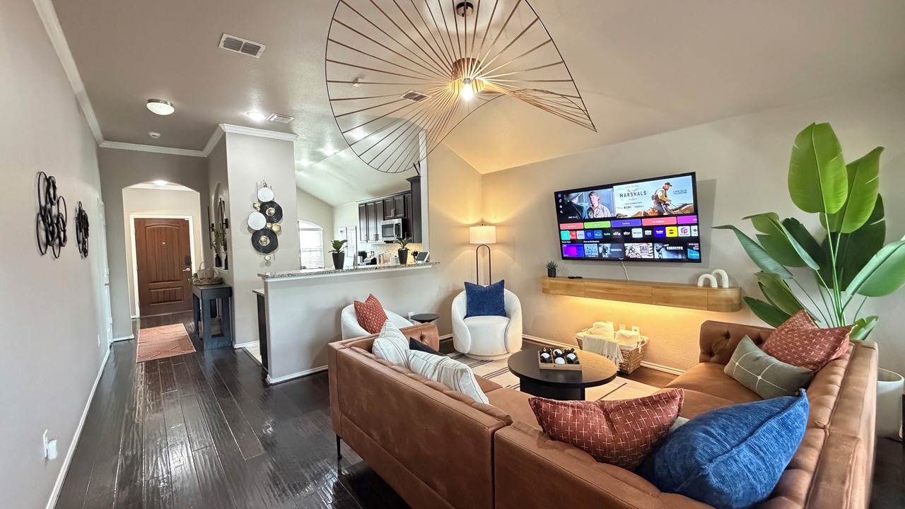 Photo of Livingroom in Cross Roads