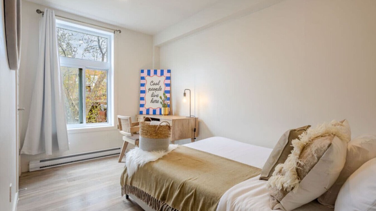 Photo of Bedroom in Cote-Des-Neiges—Notre-Dame-De-Grace