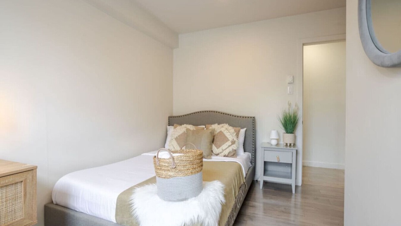 Photo of Bedroom in Cote-Des-Neiges—Notre-Dame-De-Grace