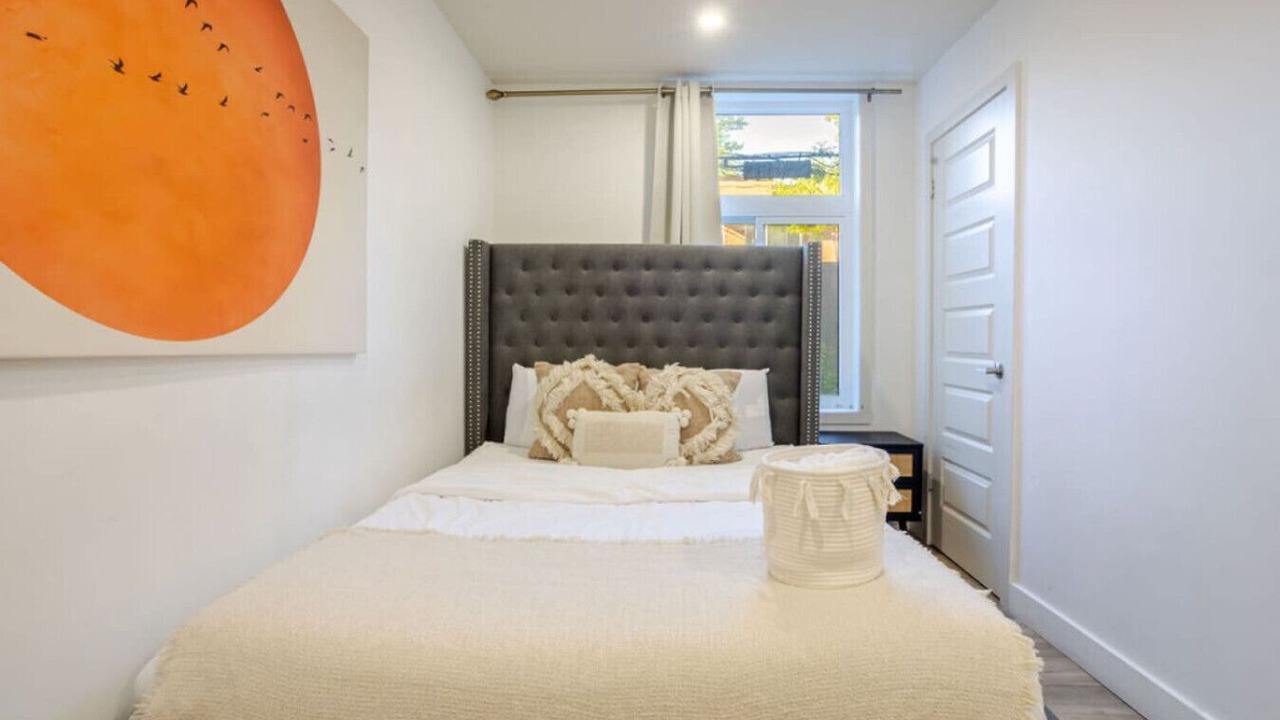 Photo of Bedroom in Cote-Des-Neiges—Notre-Dame-De-Grace