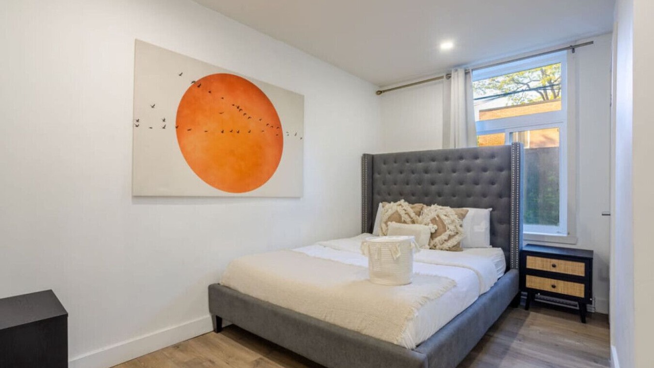 Photo of Bedroom in Cote-Des-Neiges—Notre-Dame-De-Grace