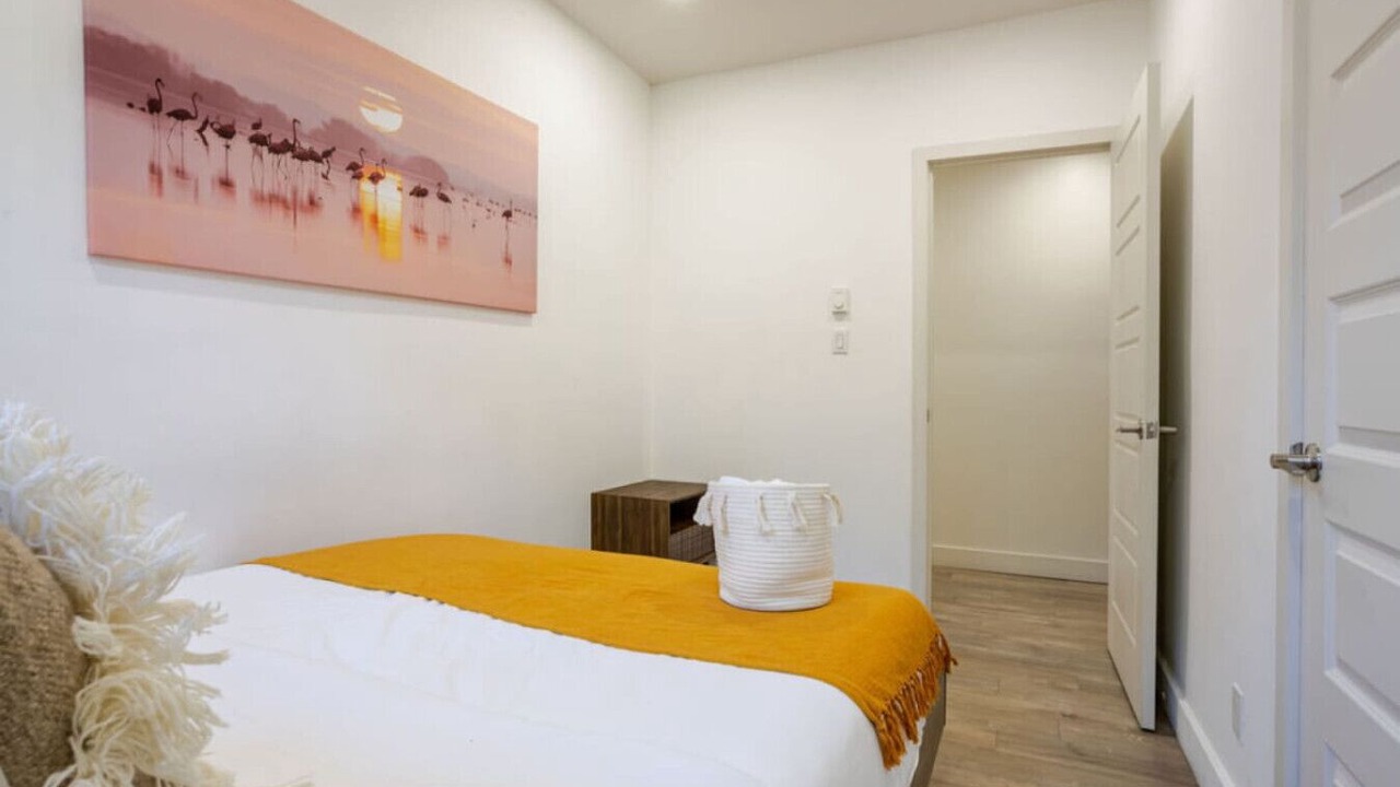 Photo of Bedroom in Cote-Des-Neiges—Notre-Dame-De-Grace