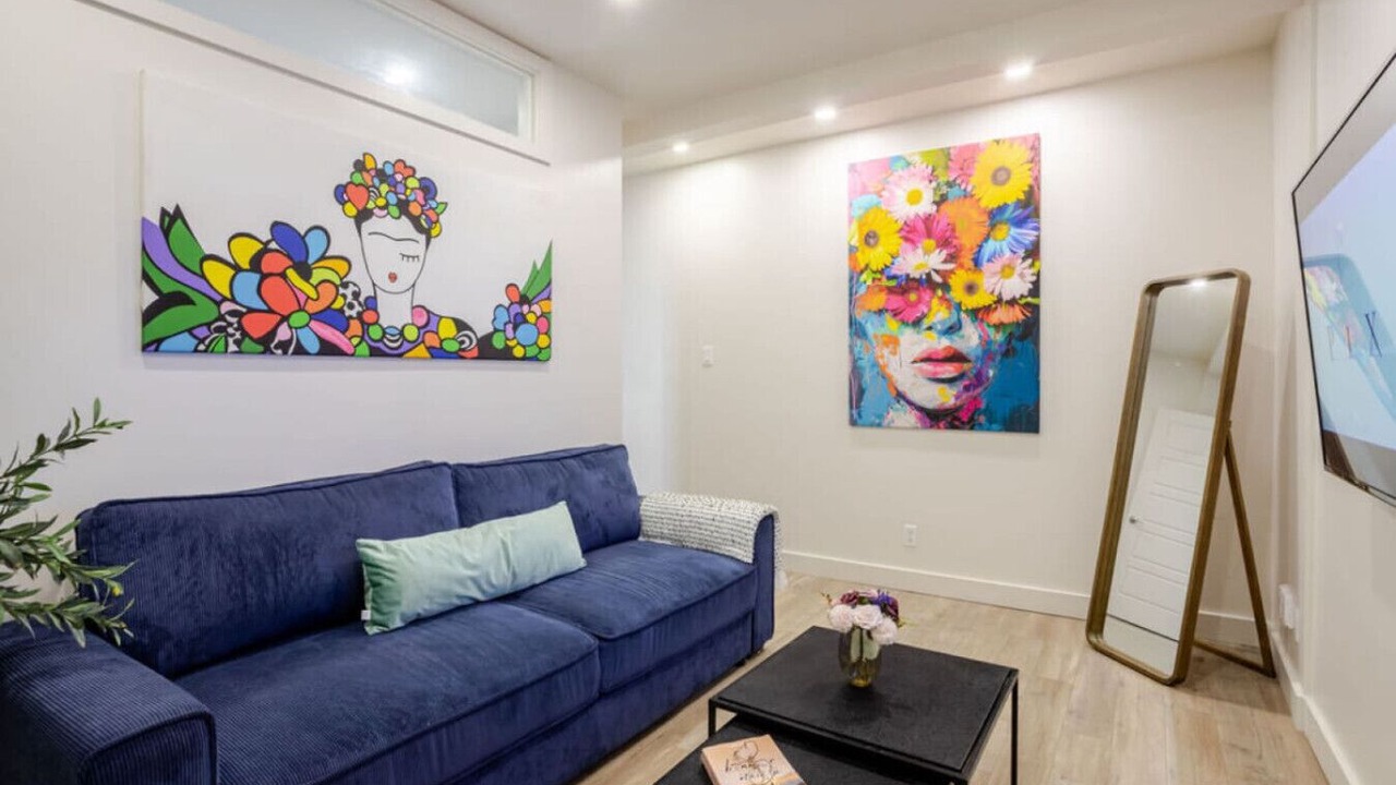 Photo of Livingroom in Cote-Des-Neiges—Notre-Dame-De-Grace