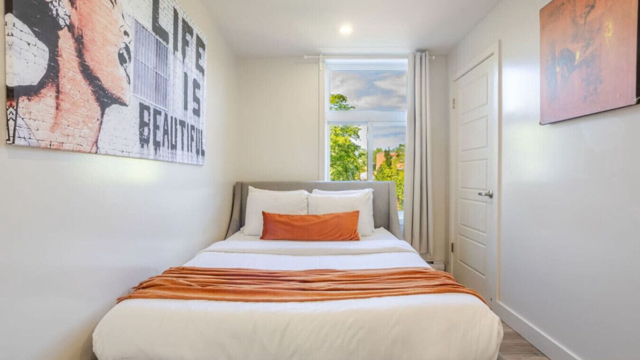 Photo of Bedroom in Cote-Des-Neiges—Notre-Dame-De-Grace