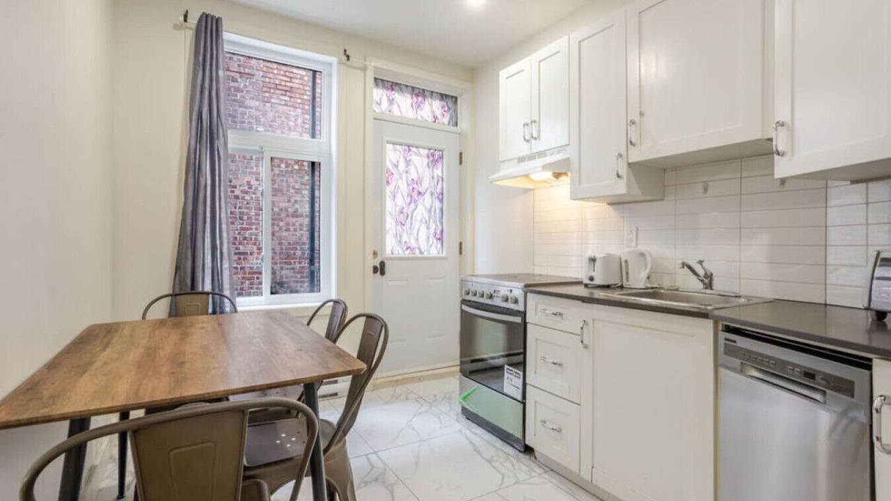 Photo of Kitchen in Cote-Des-Neiges—Notre-Dame-De-Grace