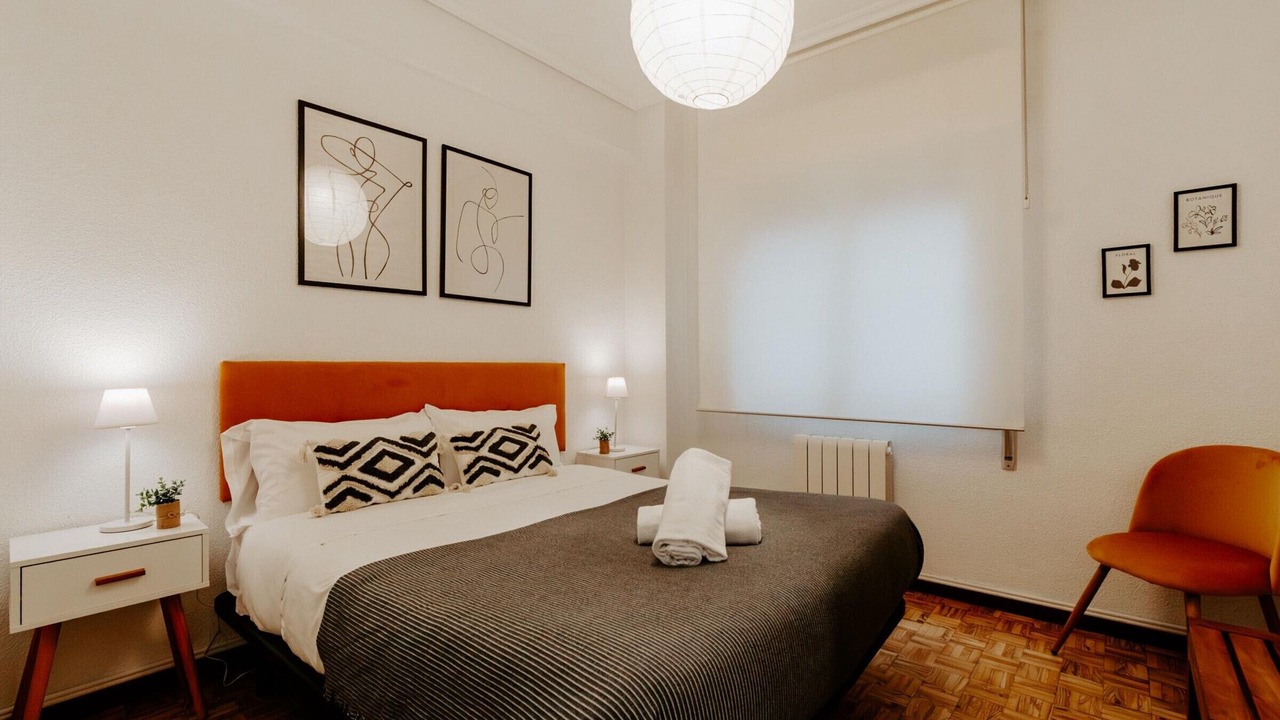 Photo of Bedroom in Logrono City Centre