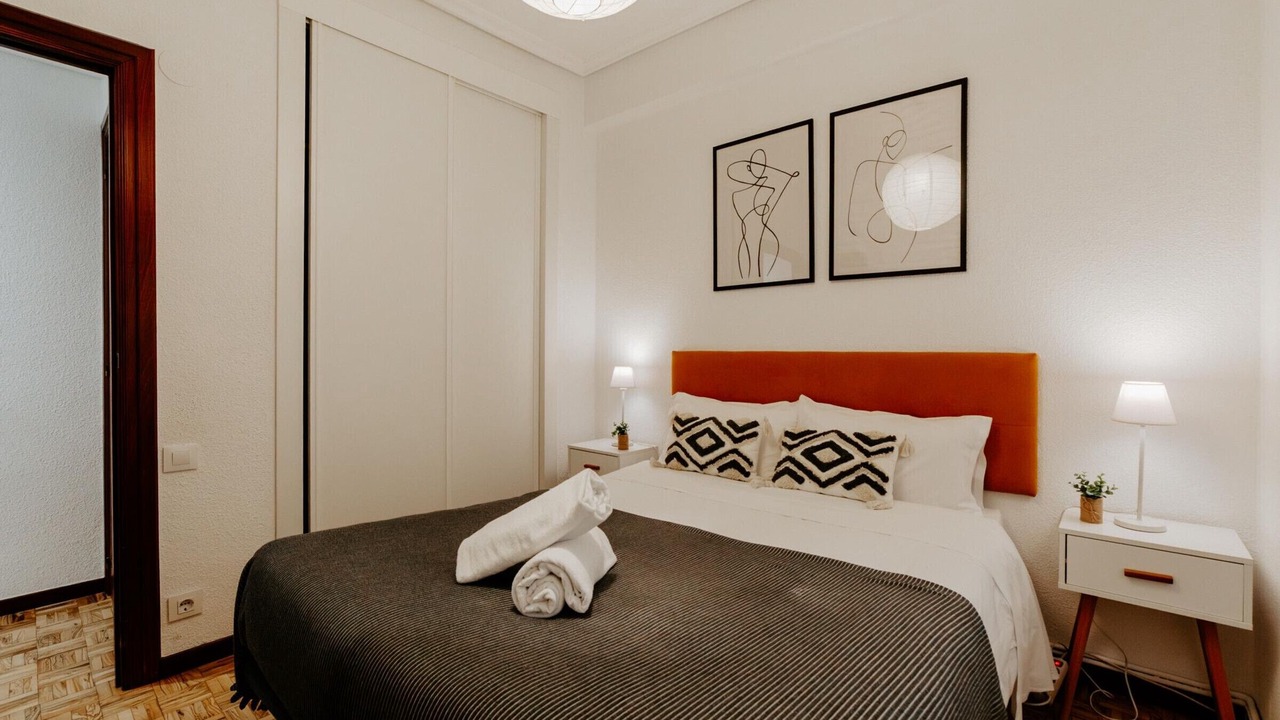 Photo of Bedroom in Logrono City Centre
