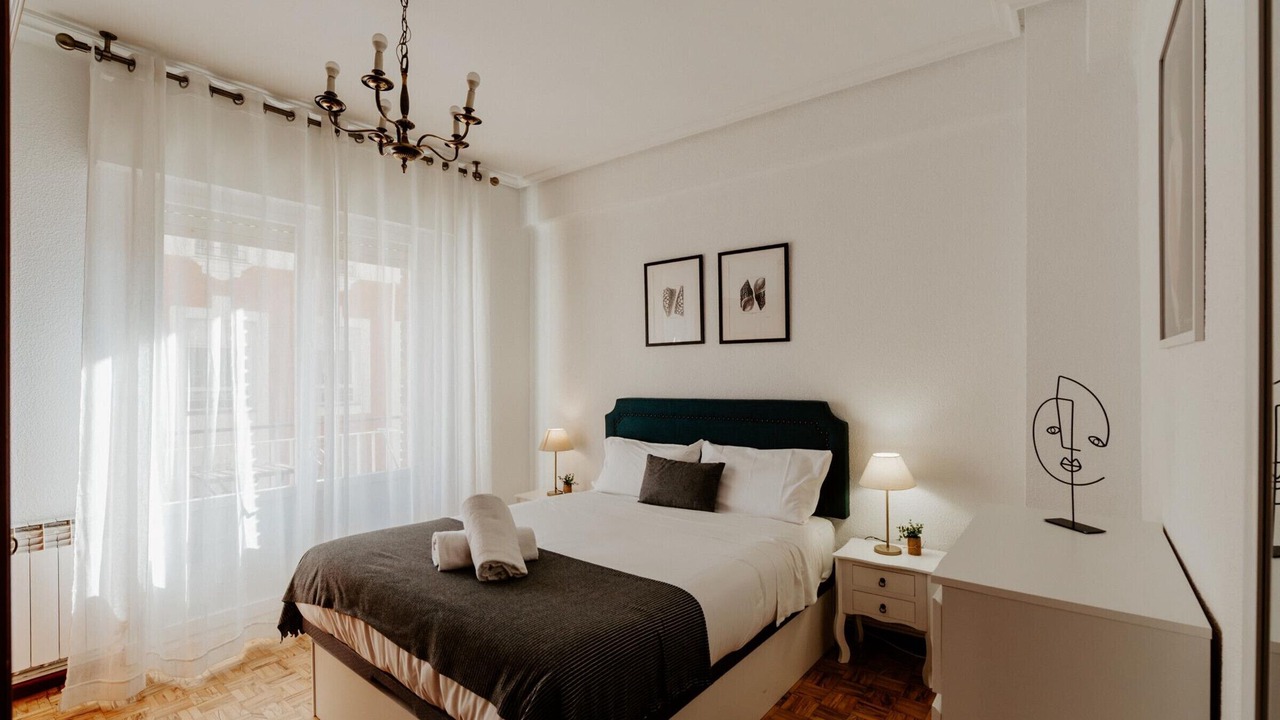 Photo of Bedroom in Logrono City Centre
