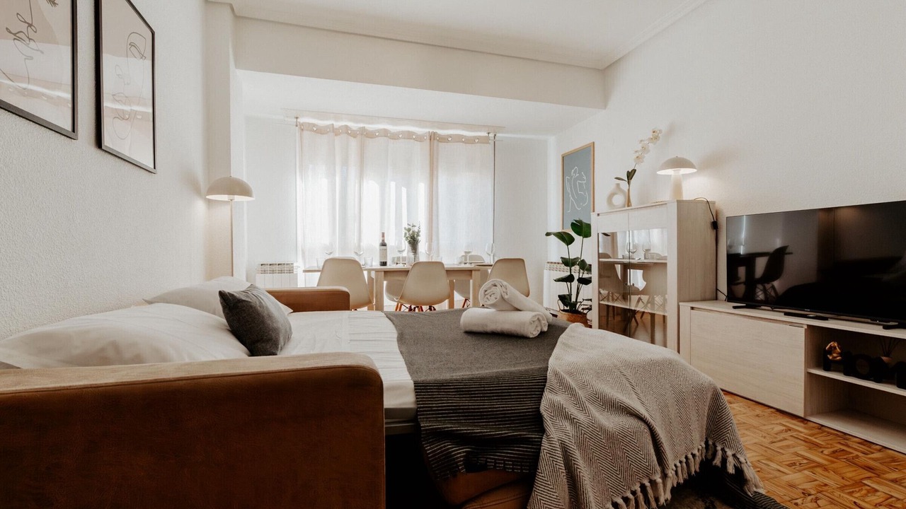 Photo of Bedroom in Logrono City Centre