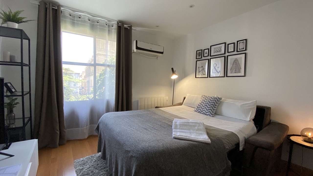 Photo of Bedroom in Logrono Historic Centre