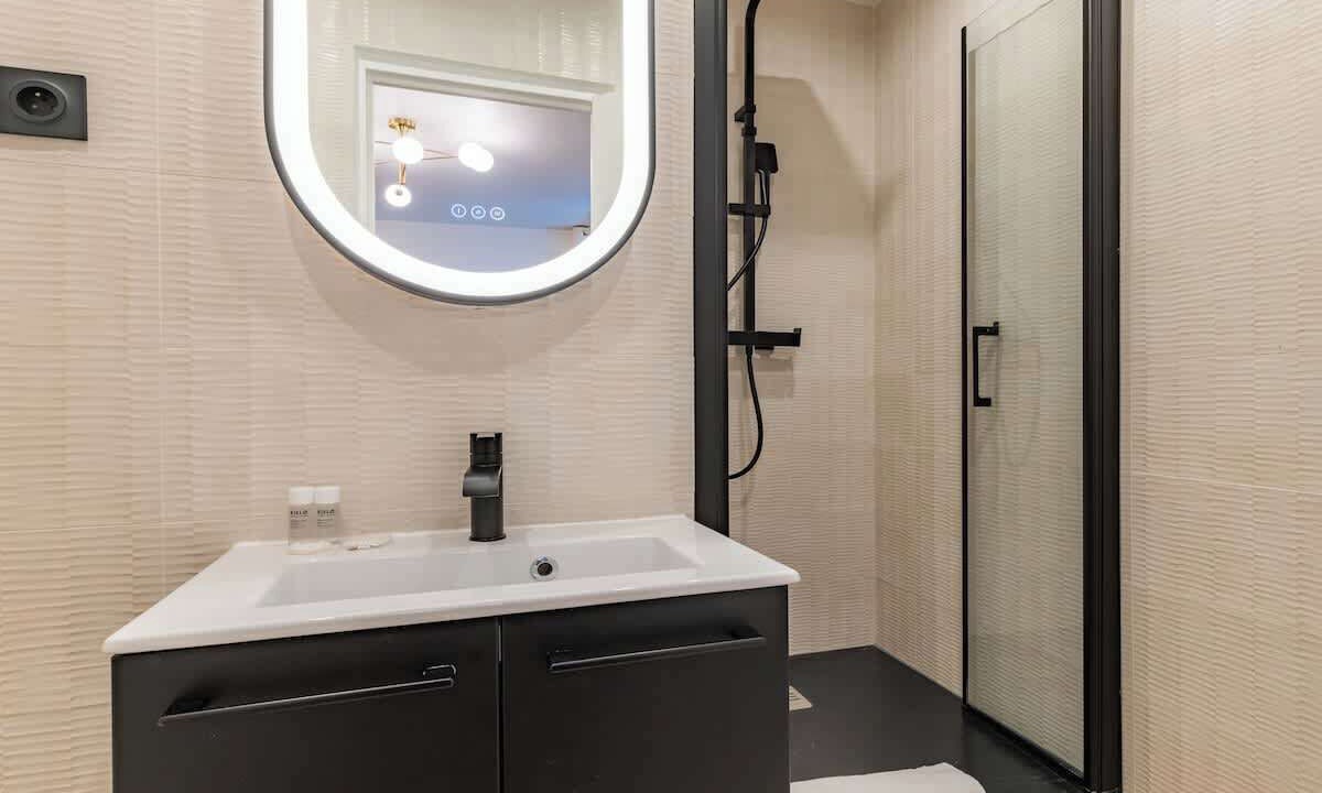 Photo of Bathroom in 3rd Arrondissement