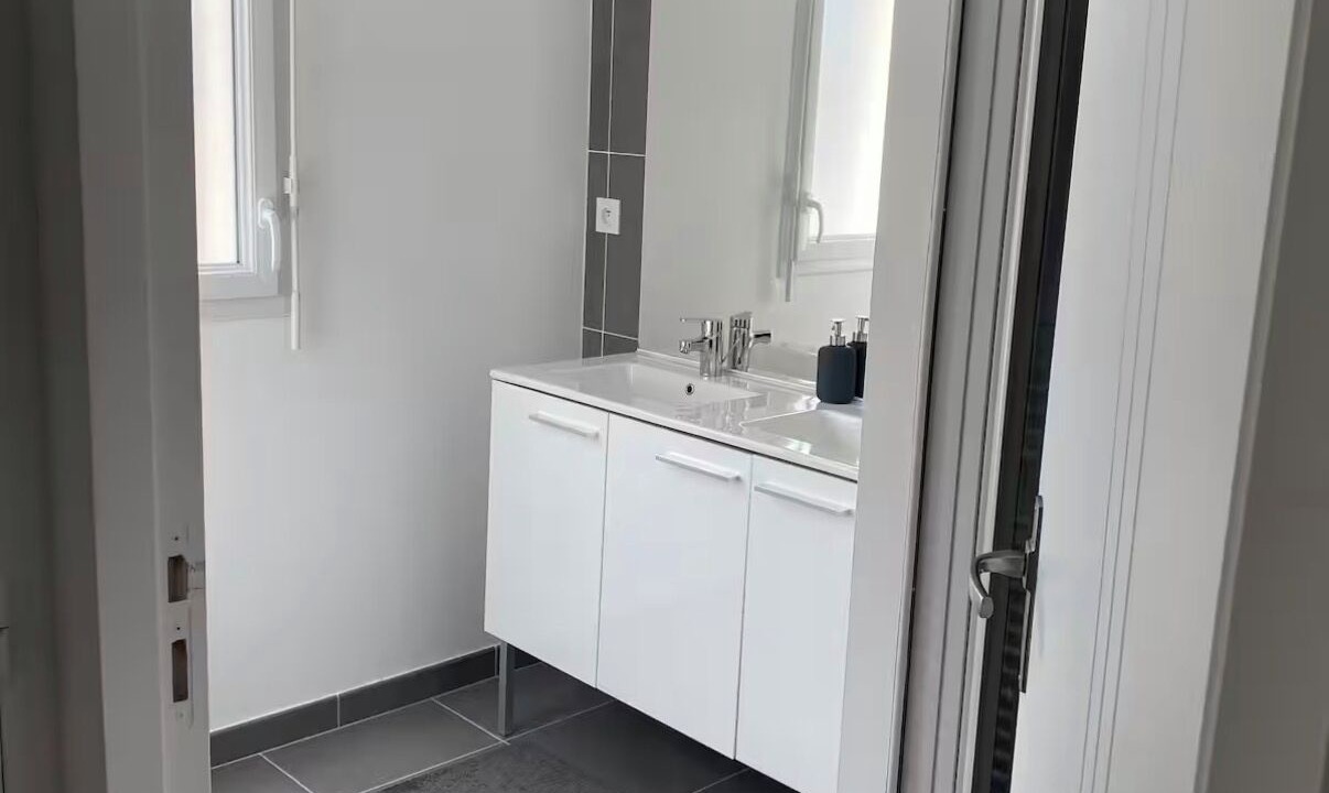 Photo of Bathroom in Colleville-Montgomery