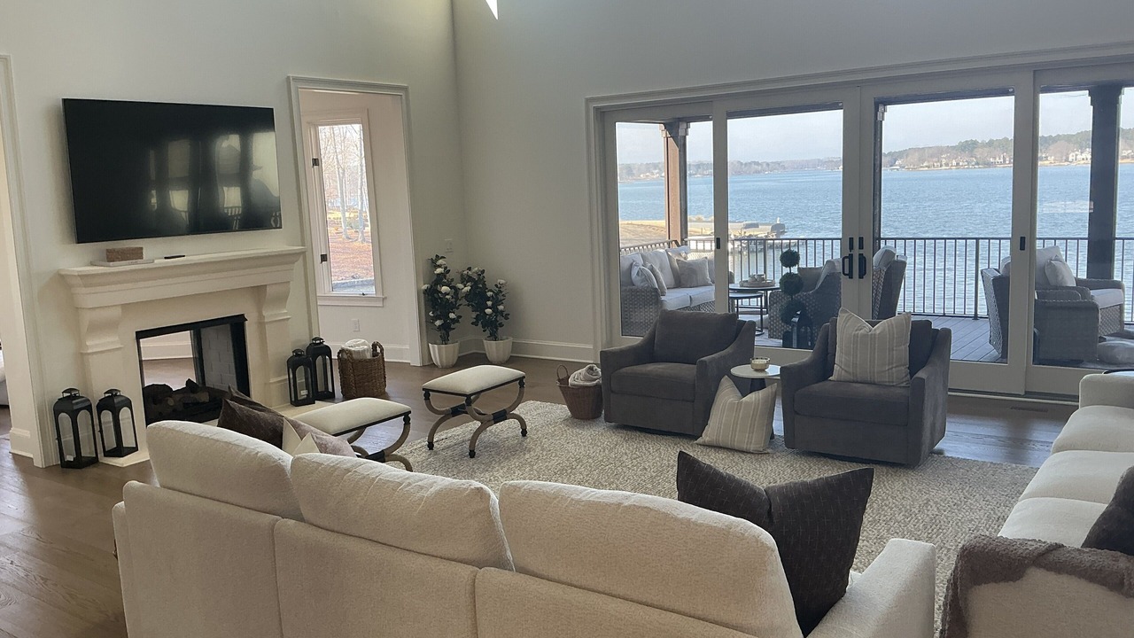 Photo of Livingroom in Lake Oconee