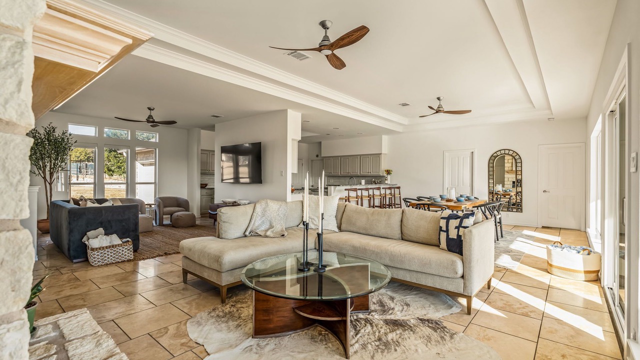 Photo of Livingroom in Highland Lake Estates