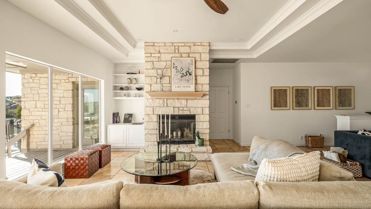 Photo of Livingroom in Highland Lake Estates