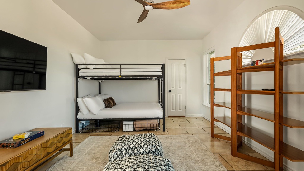 Photo of Bedroom in Highland Lake Estates