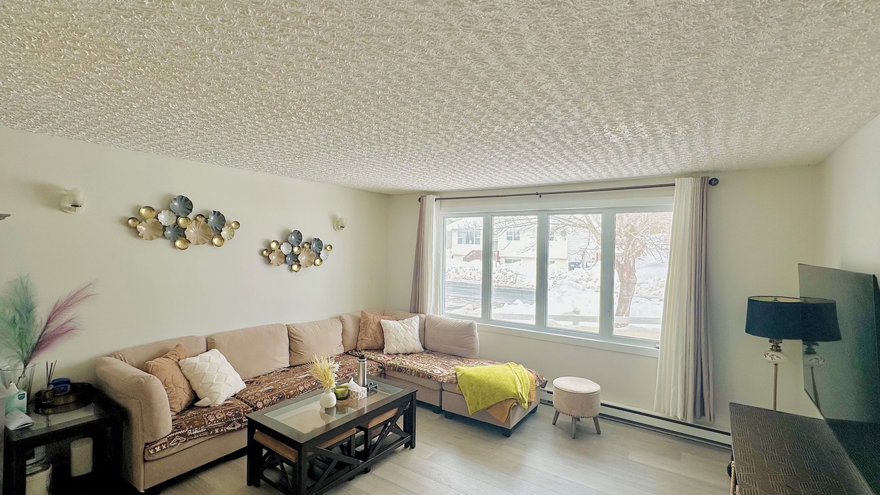 Photo of Livingroom in Terra Nova
