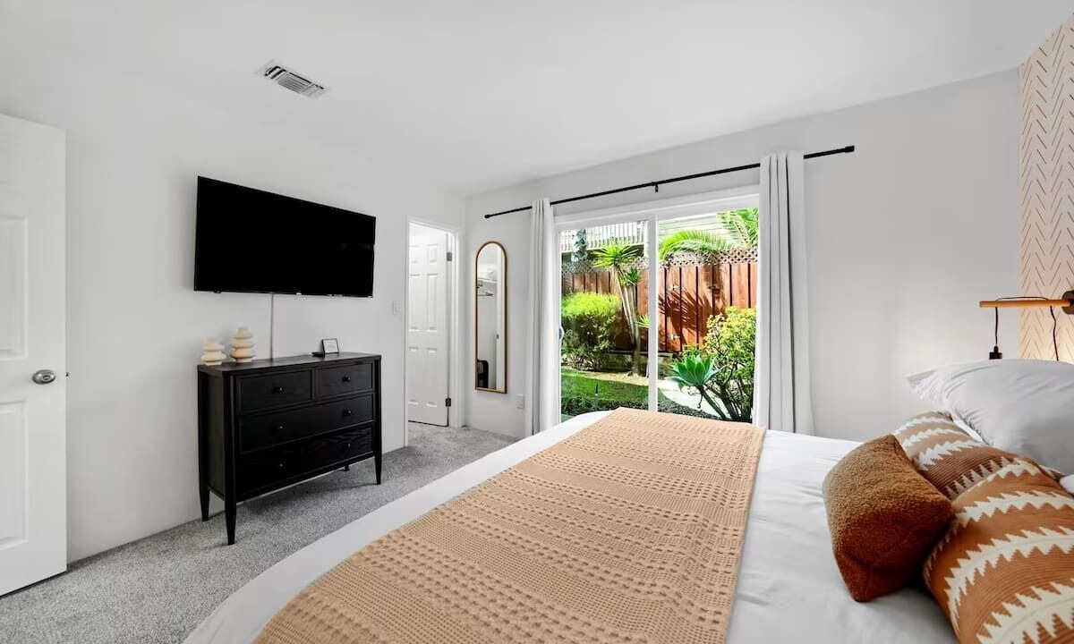 Photo of Bedroom in Leucadia